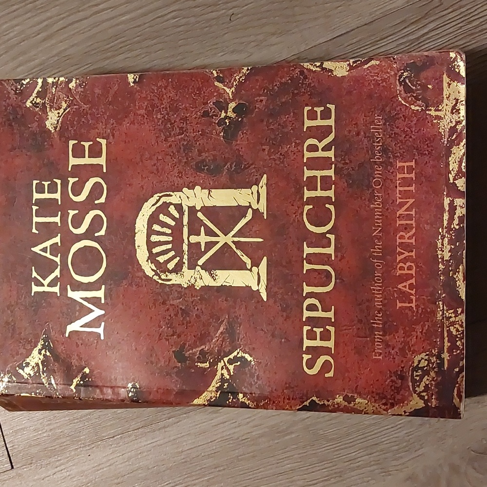 Sepulchre, Novel 2/30$
